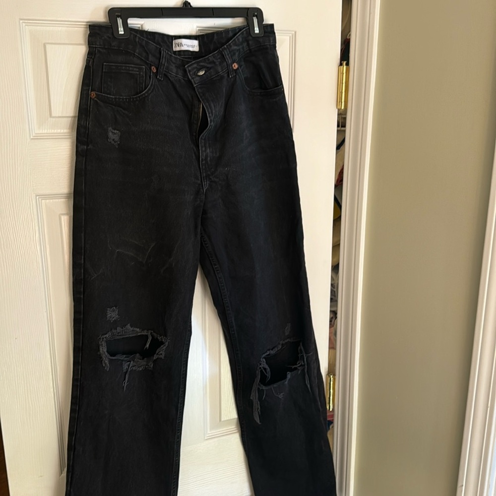 BLACK ZARA DISTRESSED JEANS